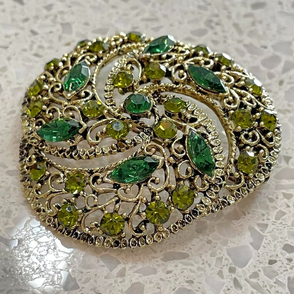 Vintage 1960’s Sparkly Green & Olive Marquise cut stones BROOCH